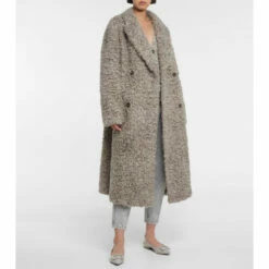 Roger Vivier Gommettine Ball Patent Leather Ballet Flats