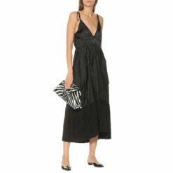 Roger Vivier Belle Vivier Patent Leather Slippers