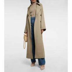 Roger Vivier Virgule Leather Slingback Pumps