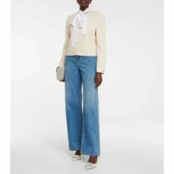 Roger Vivier Piping Flower Strass Tweed Pumps