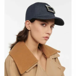 Roger Vivier Embellished Cap